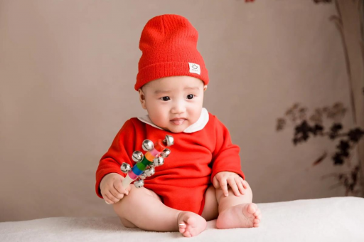 无为3个月宝宝翻身